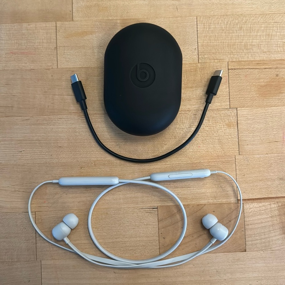 Beats Flex wireless Earphones